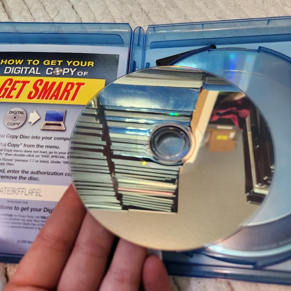 GET SMART BLU RAY+ Digital - Picture 3 of 6